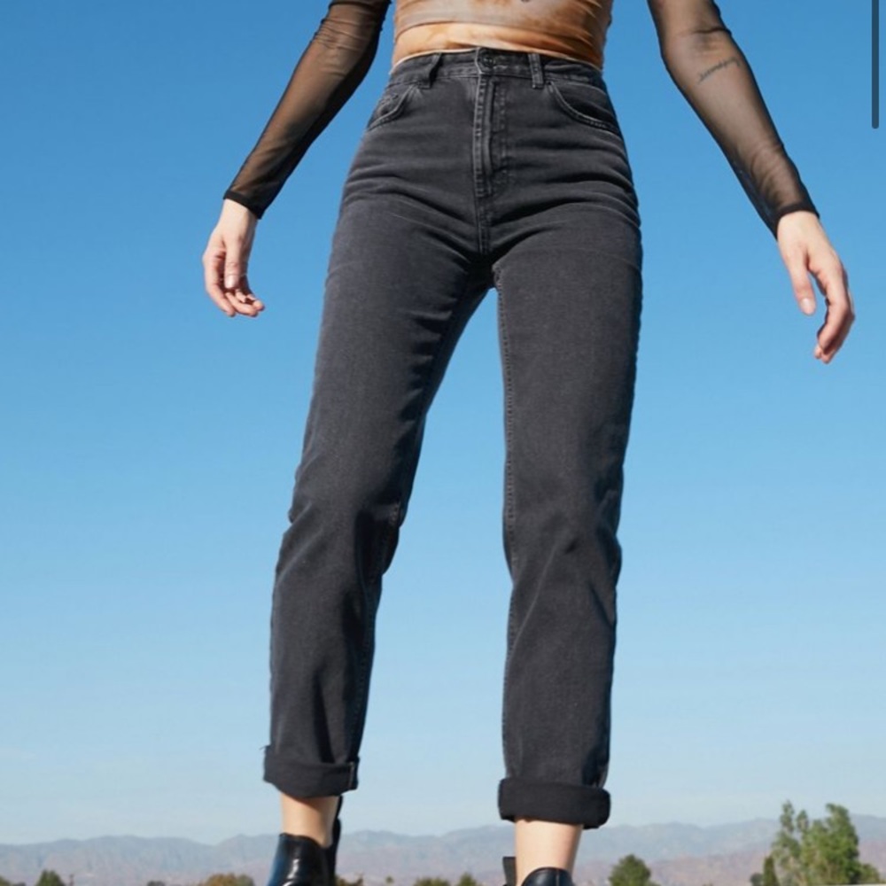 Brandy Melville back mom jean.